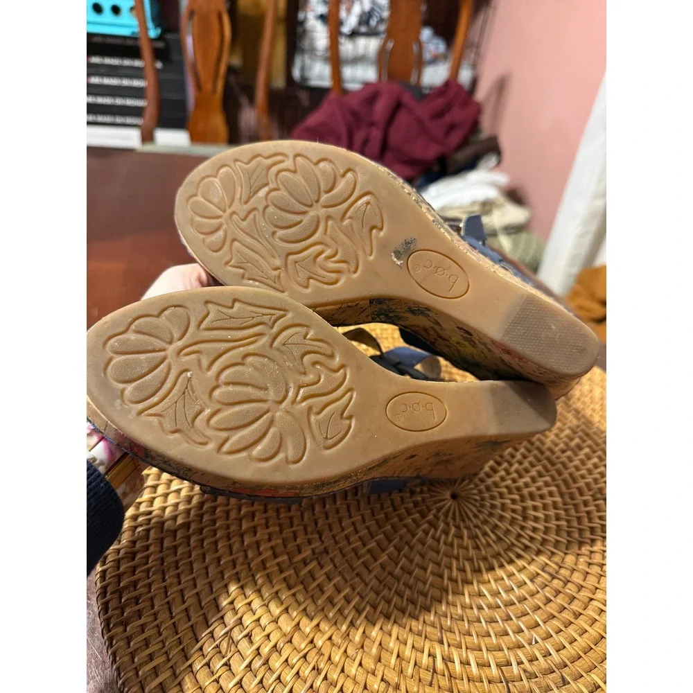 b.o.c. Born Concept Blue Leather Floral Cork Wedge Sandals Size 8M